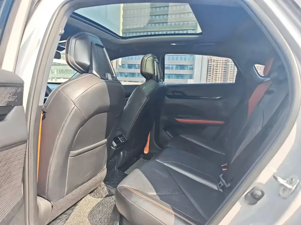 Changan UNI-V Changan UNI-V 2022 1.5T Premium 2022 — миниатюра 3