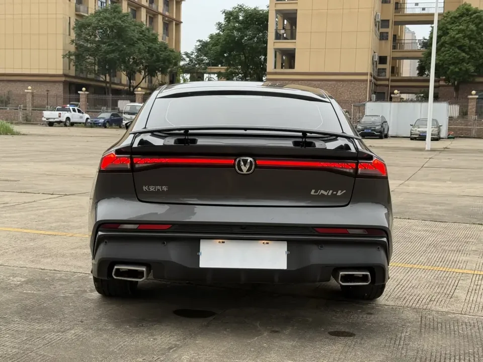 Changan UNI-V Changan UNI-V 2024 1.5T Premium 2024 — thumbnail 5