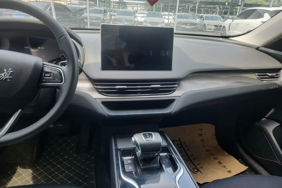 Hongqi E-QM5 Hongqi E-QM5 2023 Modified basic travel version 2023 — thumbnail 4