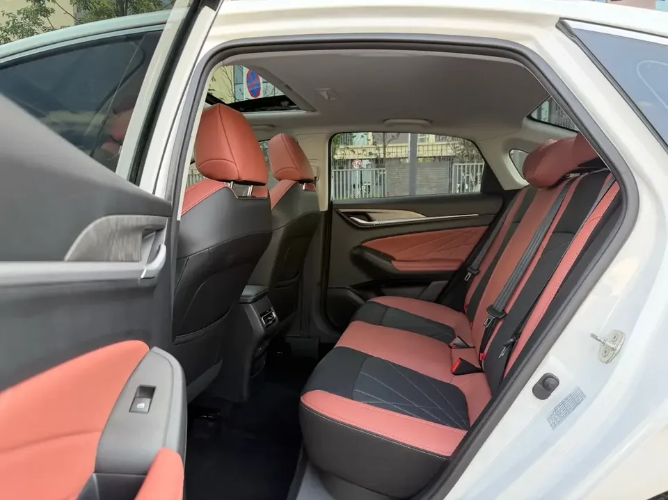 Changan Escape Escape 2023 PLUS Enjoy Edition Blue Whale NE 1.4T GDI DCT Premium Edition 2024 — thumbnail 5