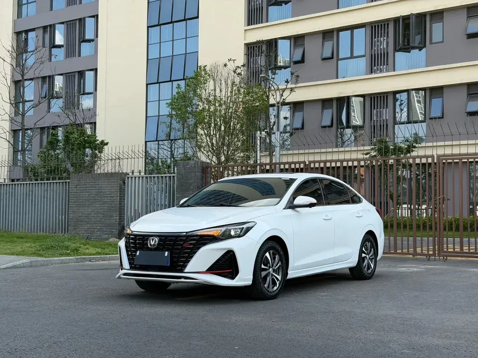 Changan Escape Escape 2023 PLUS Enjoy Edition Blue Whale NE 1.4T GDI DCT Premium Edition 2024 — photo 1, buy with delivery to Moscow