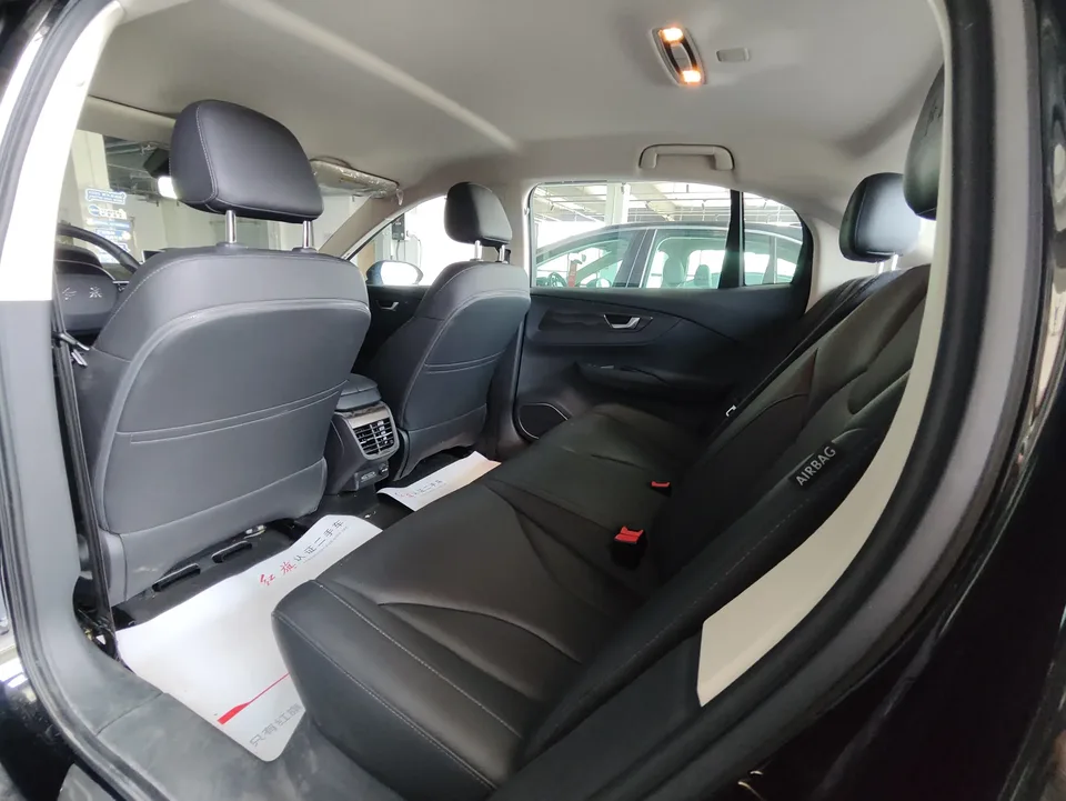Hongqi E-QM5 Hongqi E-QM5 2023 Modified basic travel version 2024 — thumbnail 3