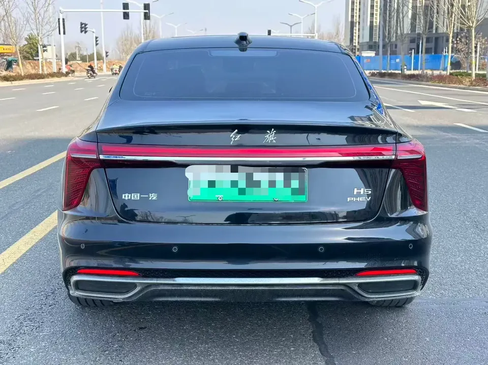 Hongqi H5 PHEV Hongqi H5 PHEV 2025 130 Super Mixed Version 2026 — thumbnail 2