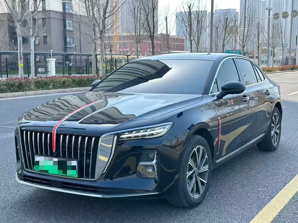 Hongqi H5 PHEV Hongqi H5 PHEV 2025 130 Super Mixed Version 2026 — photo 1, buy with delivery to Moscow