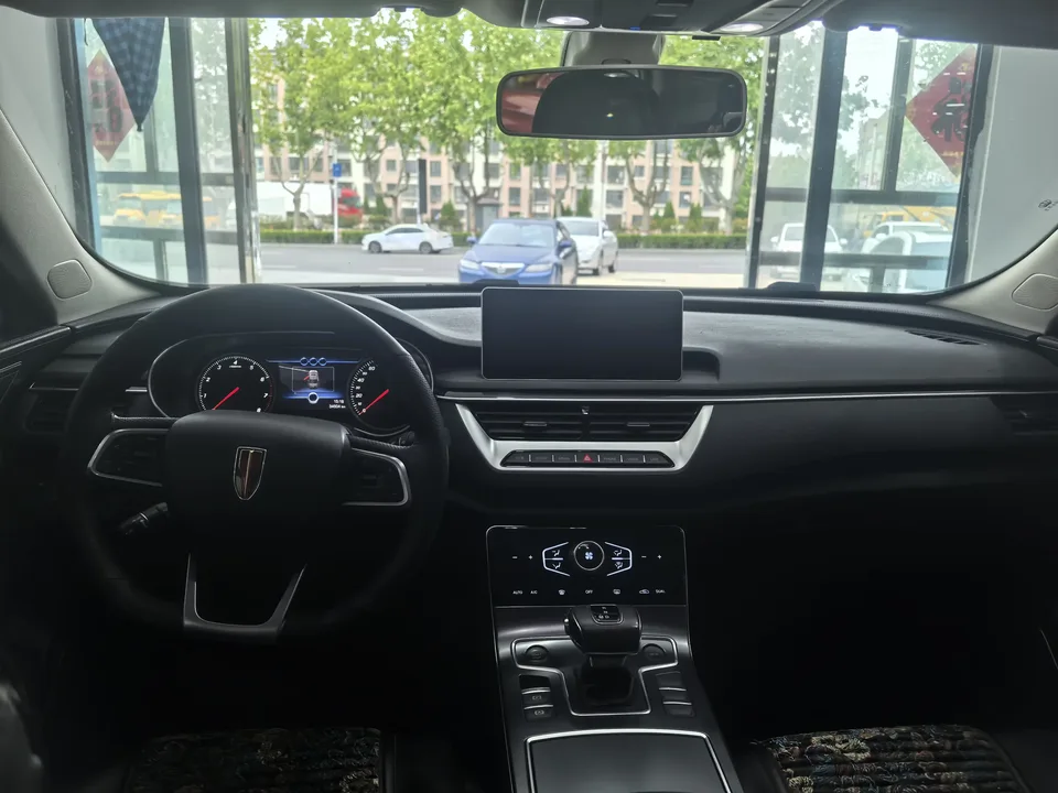 Hongqi H5 classic Hongqi H5 classic 2022 1.5T DCT 2023 — thumbnail 3