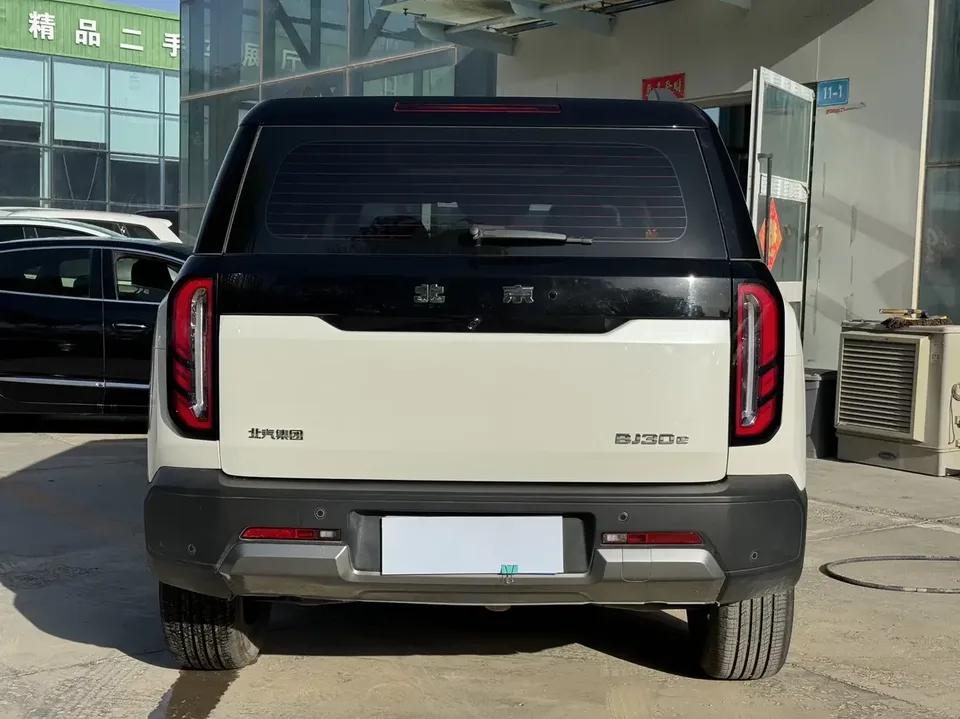 BAIC Beijing Off-road BJ30 Beijing Off-road BJ30 2024 1.5T DHT 4WD Magic Core Electric Drive Advanced Edition 2025 — thumbnail 2