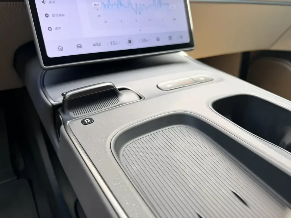 NIO ET5T NIO ET5T 2024 75kWh 2024 — thumbnail 4
