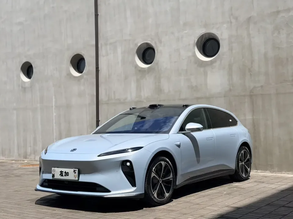 NIO ET5T NIO ET5T 2024 75kWh 2024 — photo 1, buy with delivery to Moscow