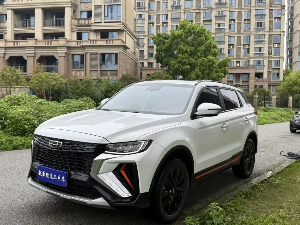 Geely Atlas Boyue 2022 Boyue X 1.8TD DCT Smart 2022 — фото 1, купить с доставкой в Москву