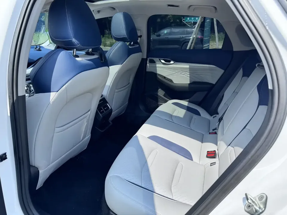 Geely Preface Xing Rui 2023 2.0T Premium 2024 — thumbnail 3