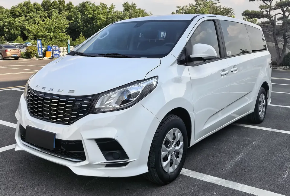 Datong Maxus G10 Maxus G10 2023 2.0L gasoline manual multi-function version 7 seats 2023 — photo 1, buy with delivery to Moscow