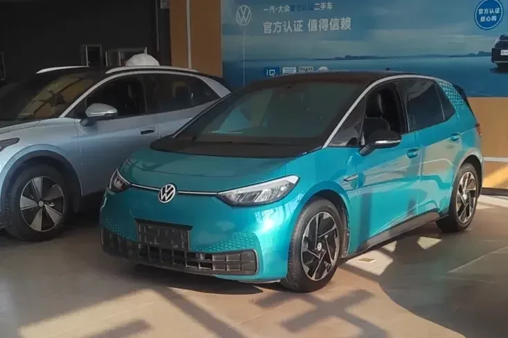Volkswagen ID.3 Volkswagen ID.3 2023 Pure Smart Edition 2023 — photo 1, buy with delivery to Moscow