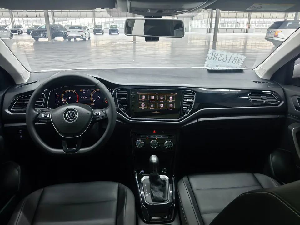 Volkswagen T-Roc TANG 2022 280TSI DSG 2WD Comfort PLUS 2023 — thumbnail 4