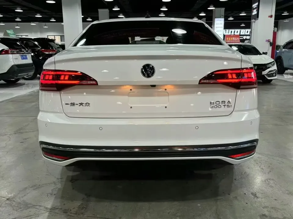 Volkswagen Bora Bora 2023 200TSI DSG Free Travel Edition 2023 — thumbnail 2