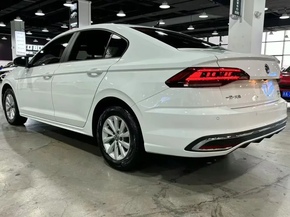 Volkswagen Bora Bora 2023 200TSI DSG Free Travel Edition 2023 — thumbnail 4