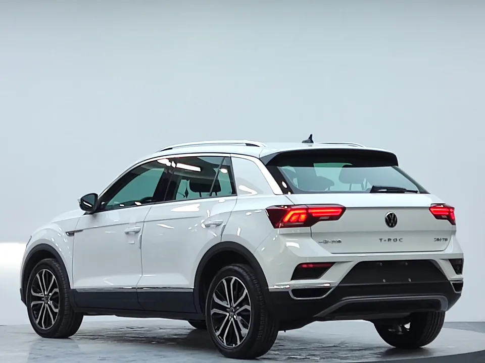 Volkswagen T-Roc TANG 2022 280TSI DSG 2WD Comfort PLUS 2023 — миниатюра 2