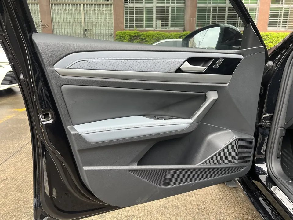 Volkswagen Lavida Lavida 2023 300TSI DSG Full Elegance Edition 2023 — thumbnail 3