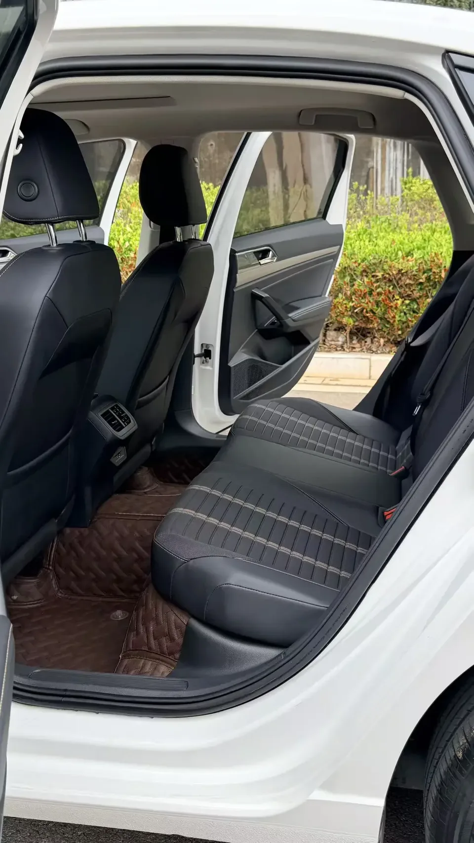 Volkswagen Lavida Lavida 2018 280TSI DSG Deluxe Edition National V 2022 — thumbnail 5