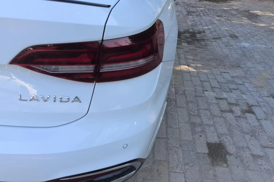 Volkswagen Lavida Lavida 2024 300TSI DSG Starry Sky Leading Edition 2024 — thumbnail 3