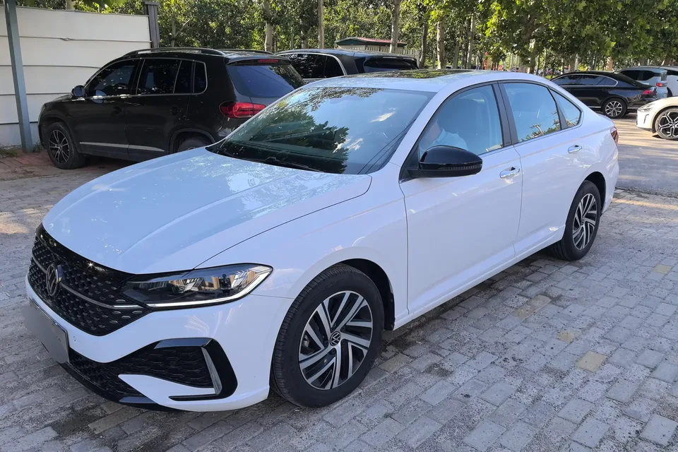 Volkswagen Lavida Lavida 2024 300TSI DSG Starry Sky Leading Edition 2024 — photo 1, buy with delivery to Moscow
