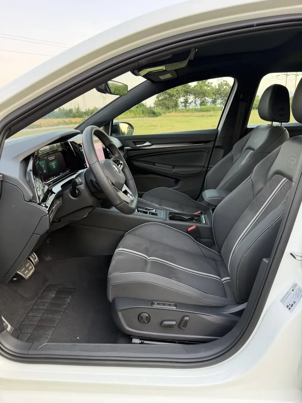 Volkswagen Golf golf 2023 280TSI DSG R-Line Lite 2024 — thumbnail 3