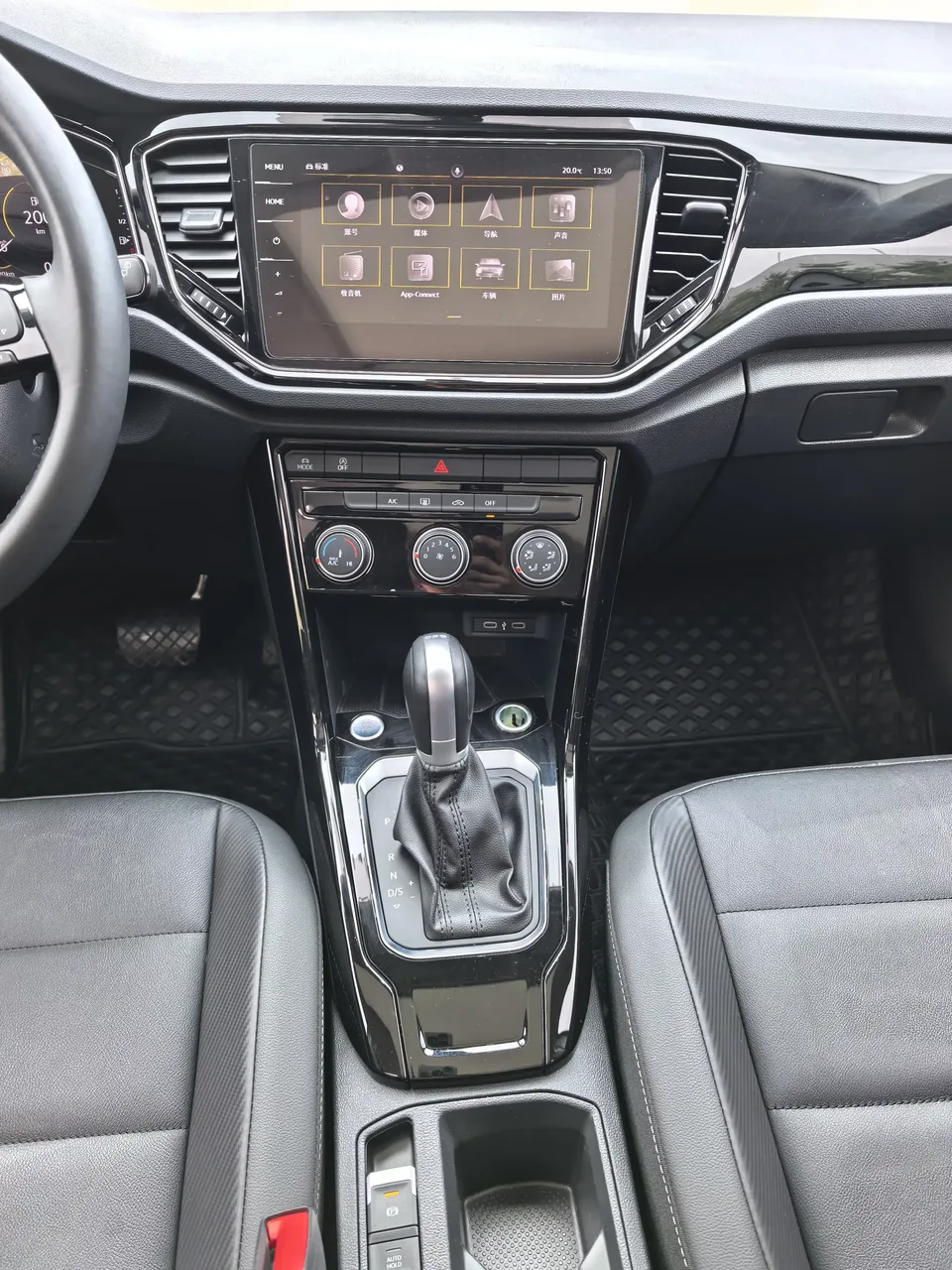 Volkswagen T-Roc TANG 2022 280TSI DSG 2WD Comfort PLUS 2022 — thumbnail 3