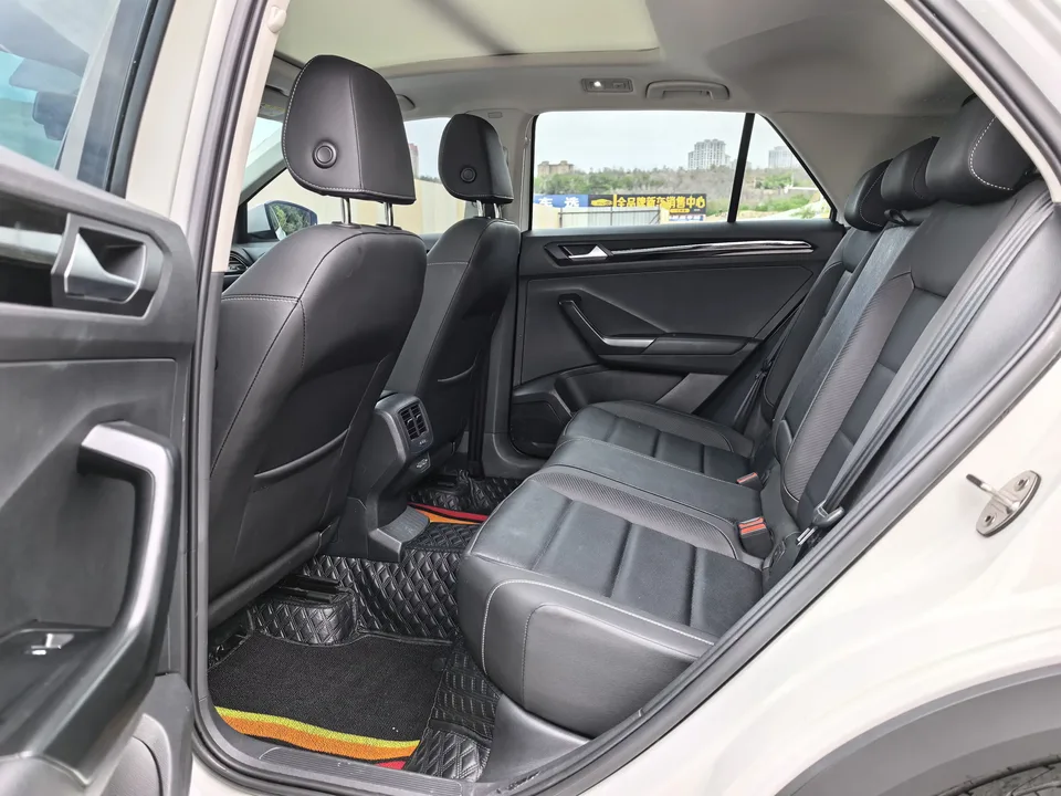 Volkswagen T-Roc TANG 2022 280TSI DSG 2WD Comfort PLUS 2022 — thumbnail 4