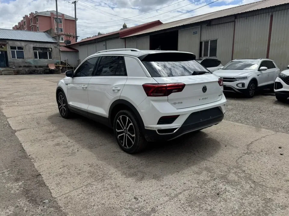 Volkswagen T-Roc TANG 2022 280TSI DSG 2WD Comfort PLUS 2022 — thumbnail 2