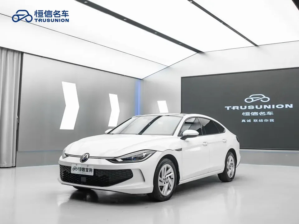 Volkswagen Lamando Lingdu 2022 Lingdu L 280TSI DSG Cool Edition 2023 — photo 1, buy with delivery to Moscow