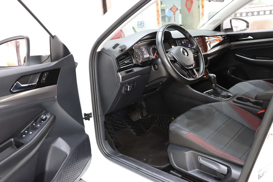 Volkswagen Bora Bora 2021 1.5L Automatic Fashion Smart Edition 2022 — thumbnail 5