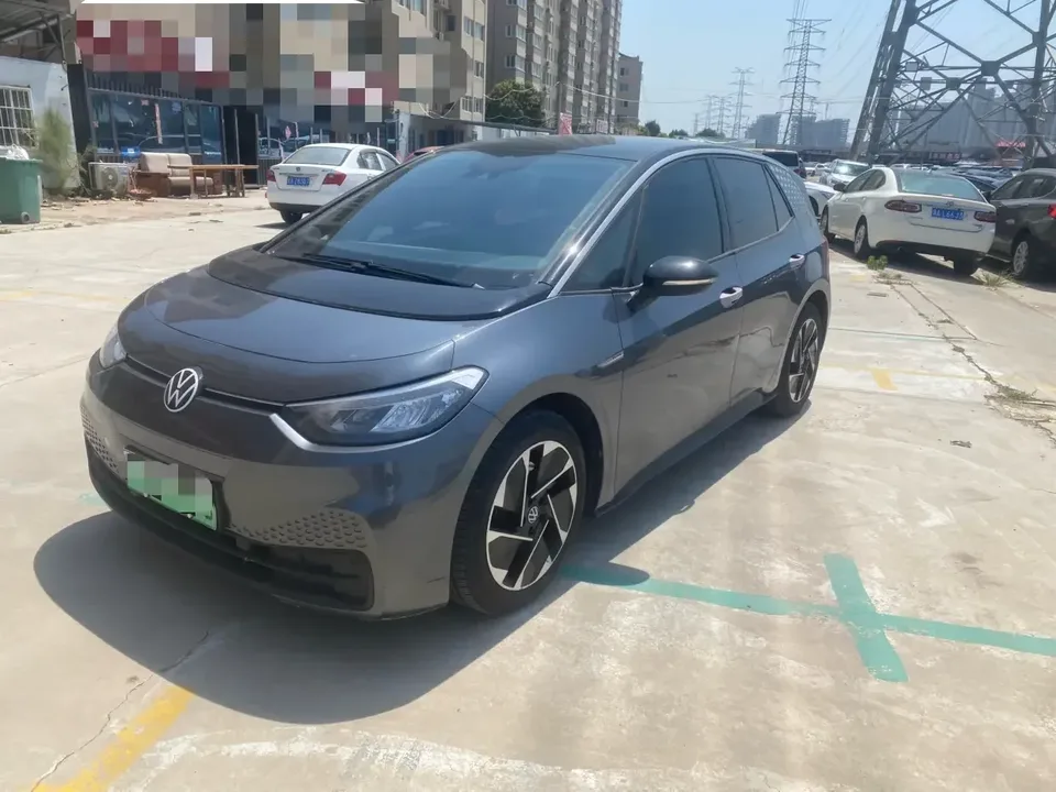 Volkswagen ID.3 Volkswagen ID.3 2024 Outstanding Edition 2024 — photo 1, buy with delivery to Moscow