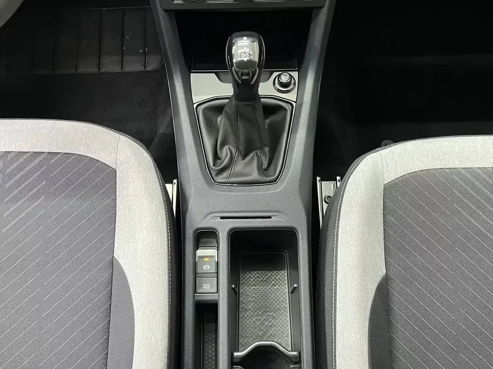 Volkswagen Tharu tuyue 2025 New 1.5L Ruijin Edition 2025 — thumbnail 5