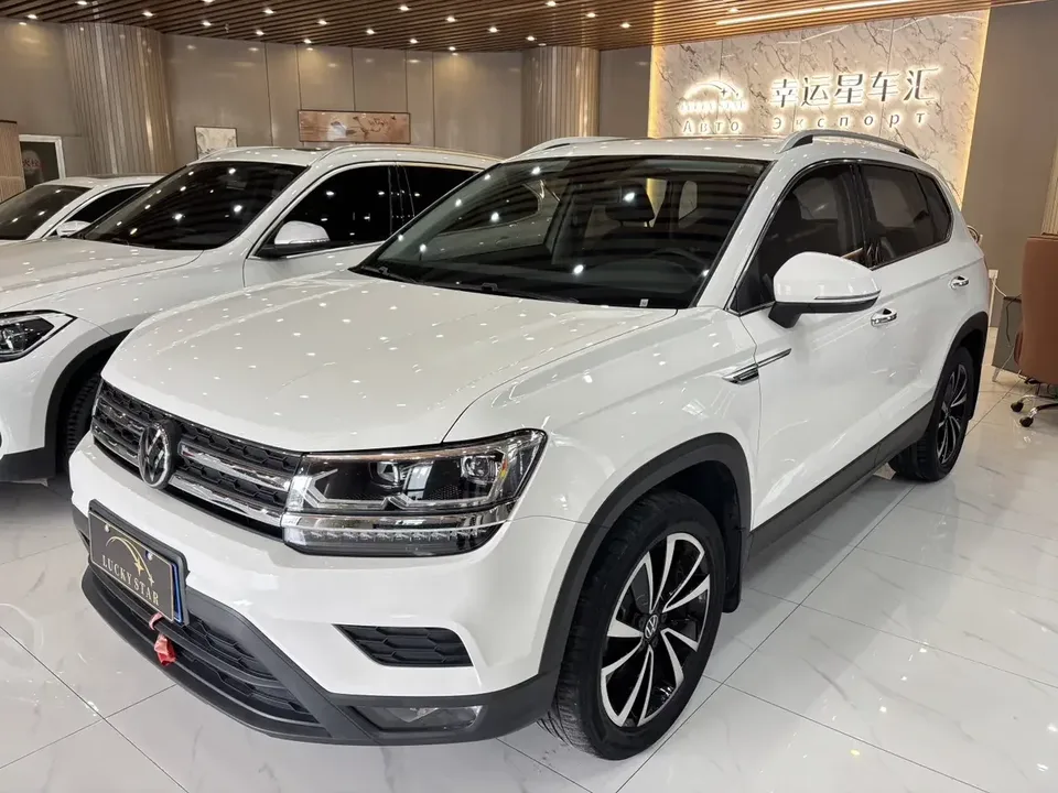 Volkswagen Tharu tuyue 2020 280TSI 2WD Deluxe Edition 2022 — photo 1, buy with delivery to Moscow
