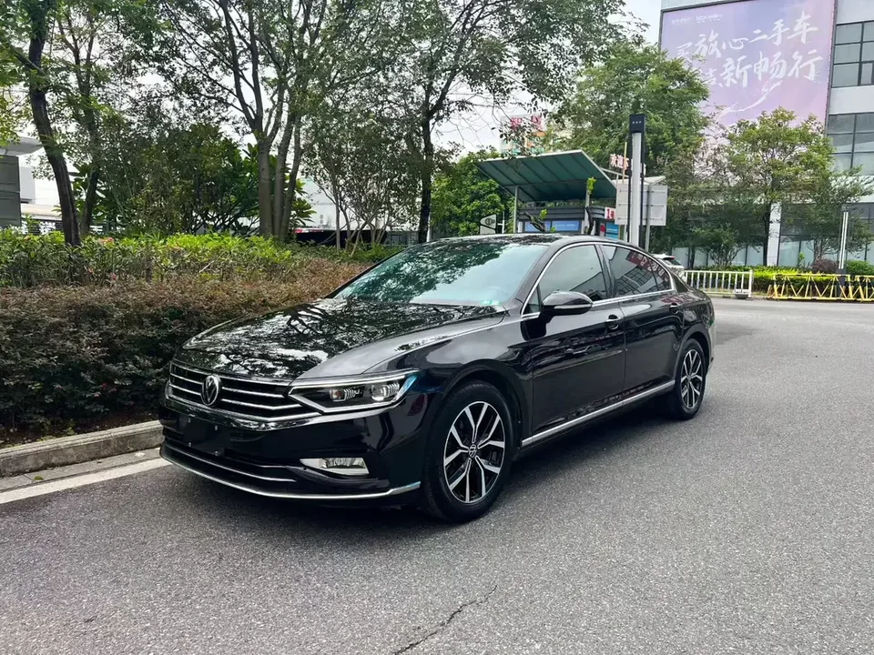 Volkswagen Magotan Magotan 2020 280TSI DSG Comfort 2022 — photo 1, buy with delivery to Moscow