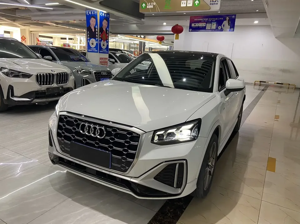 Audi Q2L Audi Q2L 2022 35 TFSI Stylish Dynamic 2022 — photo 1, buy with delivery to Moscow