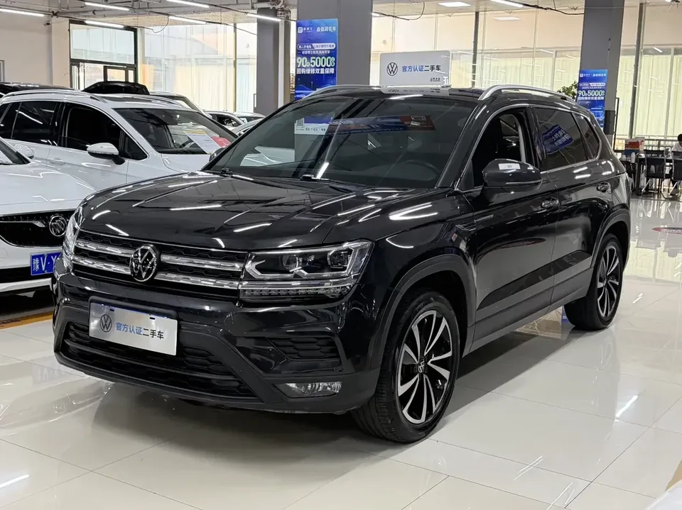 Volkswagen Tharu tuyue 2022 280TSI 2WD Deluxe Edition 2022 — photo 1, buy with delivery to Moscow