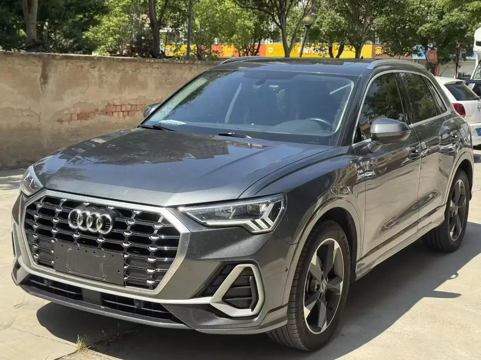 Audi Q3 Audi Q3 2023 35 TFSI Stylish Dynamic 2022 — photo 1, buy with delivery to Moscow
