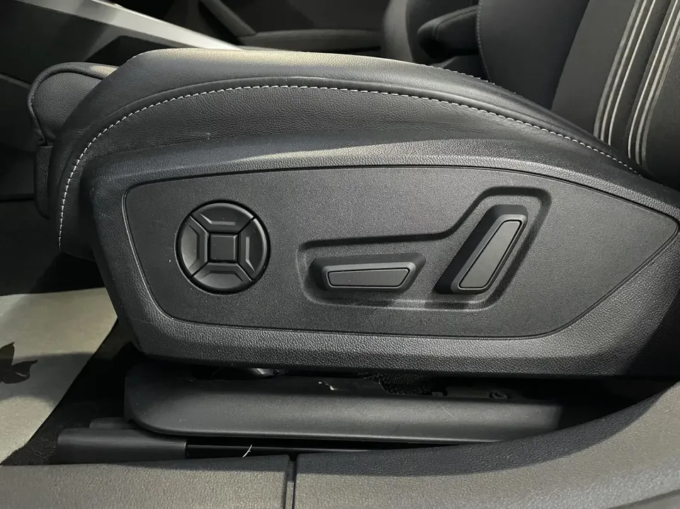 Audi A3 Audi A3 2023 A3L Limousine 35 TFSI Stylish Sports 2022 — миниатюра 5