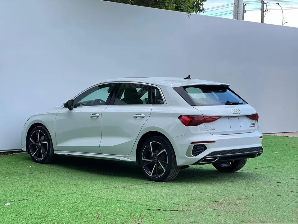 Audi A3 Audi A3 2022 Sportback 35 TFSI Stylish and sporty 2023 — thumbnail 4