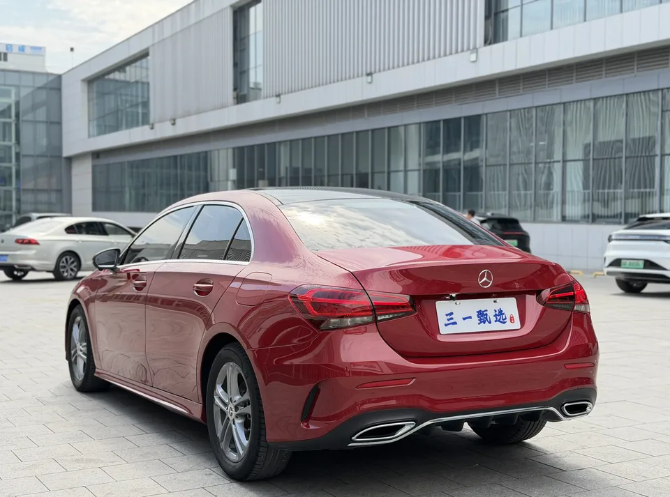 Mercedes-Benz Klasa A Mercedes Benz A Class 2022 A 180 L Sports Sedan 2022 — thumbnail 2