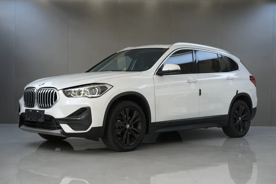 BMW X1 BMW X1 2021 sDrive20Li Fashion 2022 — photo 1, buy with delivery to Moscow