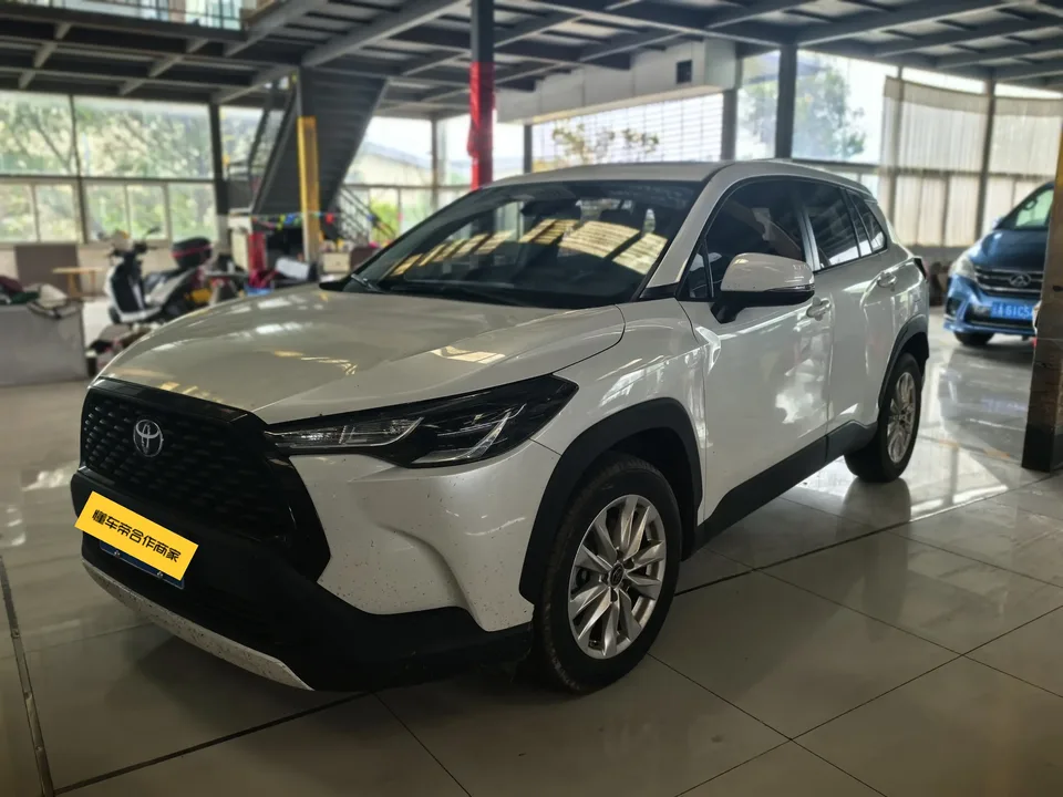 Toyota CorollaCross Corolla Sharp 2023 2.0L Intelligent Electric Hybrid Dual Engine Pioneer Edition 2023 — photo 1, buy with delivery to Moscow