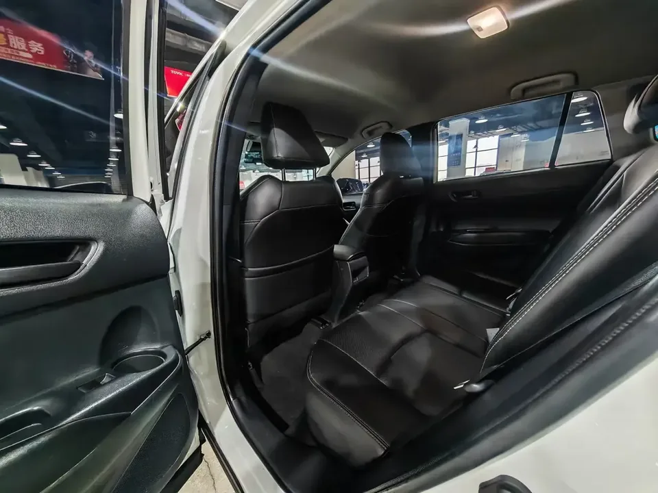 Toyota CorollaCross Corolla Sharp 2024 2.0L CVT Pioneer Edition 2024 — миниатюра 3