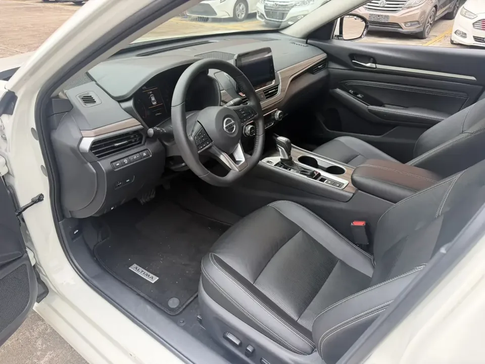 Nissan Altima Sound of nature 2021 2.0L XL Comfort Edition 2022 — миниатюра 3