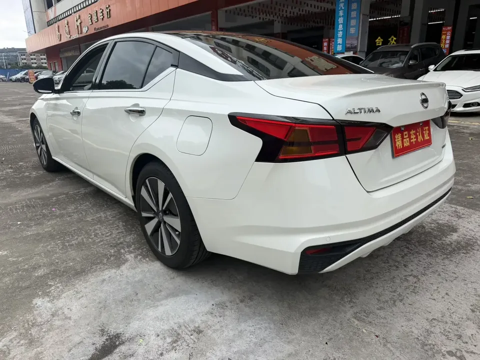 Nissan Altima Sound of nature 2021 2.0L XL Comfort Edition 2022 — миниатюра 4