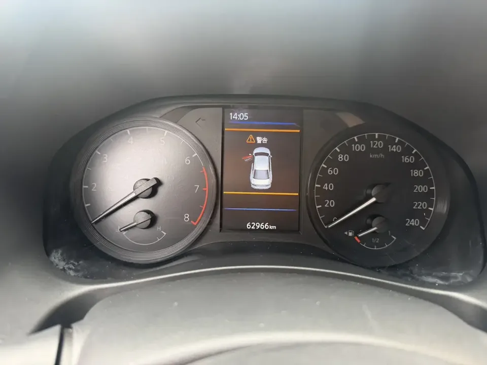 Nissan Altima Sound of nature 2021 2.0L XL Comfort Edition 2022 — миниатюра 5