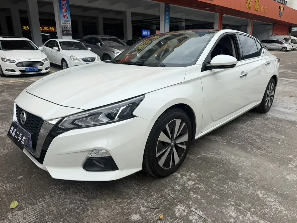 Nissan Altima Sound of nature 2021 2.0L XL Comfort Edition 2022 — фото 1, купить с доставкой в Москву