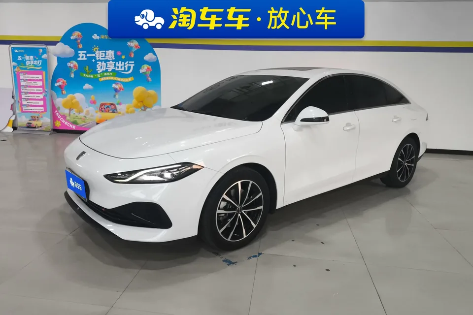 Roewe D7 DMH Roewe D7 DMH 2025 125 World Championship Edition 2025 — photo 1, buy with delivery to Moscow