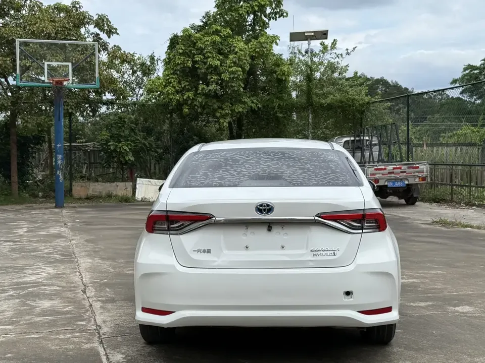 Toyota Corolla Corolla 2021 Dual Engine 1.8L E-CVT Elite Edition 2022 — thumbnail 2