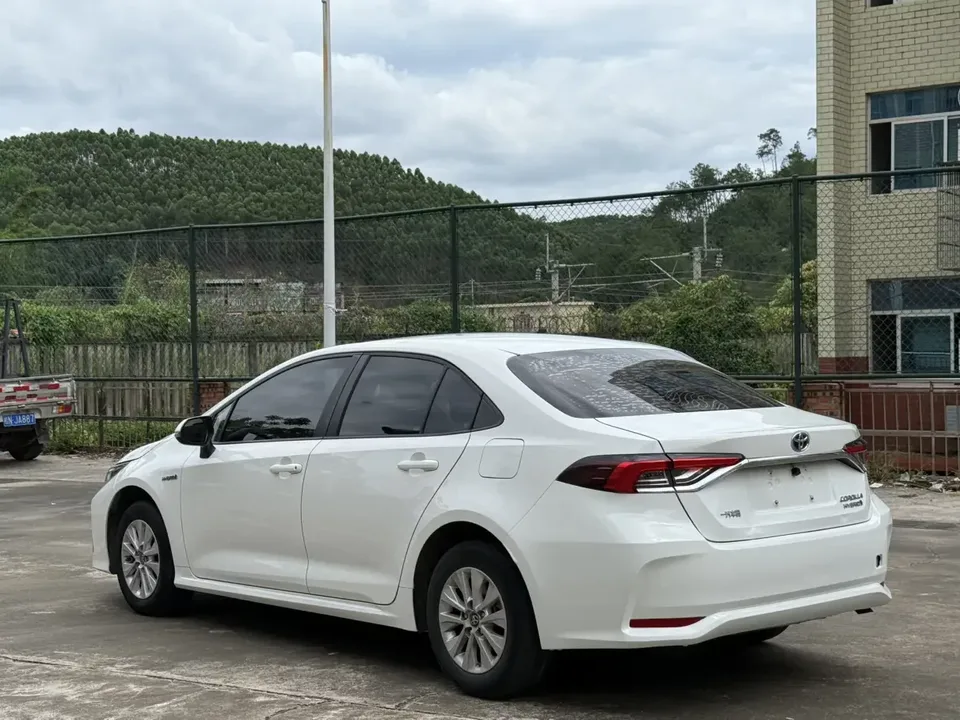 Toyota Corolla Corolla 2021 Dual Engine 1.8L E-CVT Elite Edition 2022 — thumbnail 4